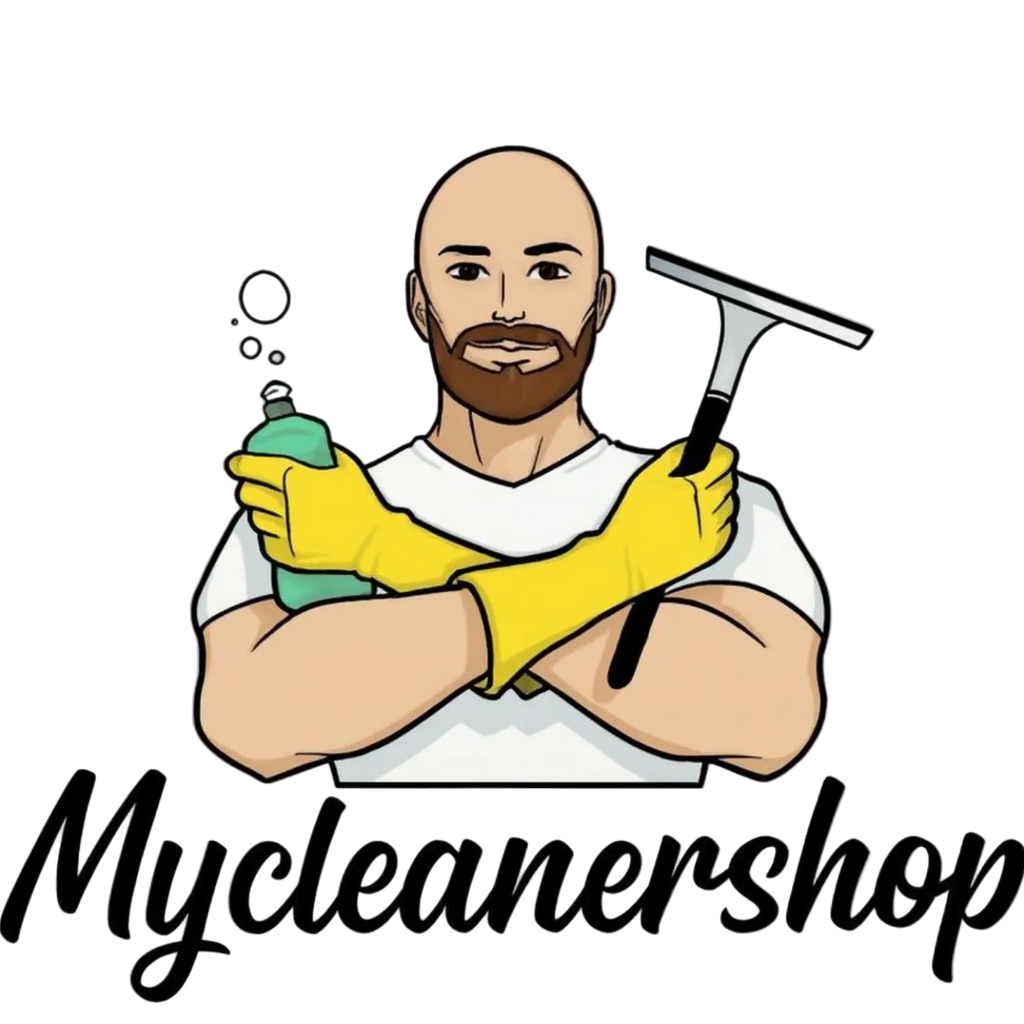 Kit débutant de produits de nettoyage MyCleanerShop avec éponges, sprays et chiffons pour un nettoyage efficace.