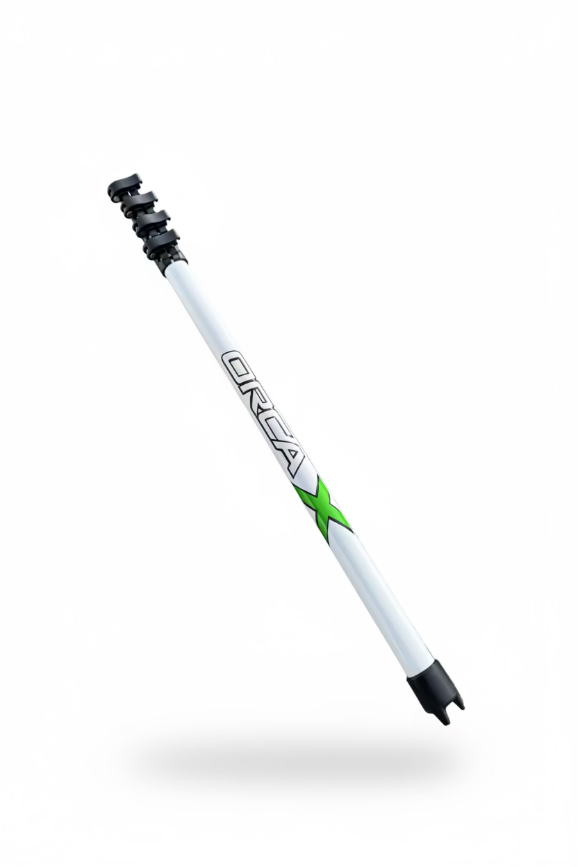 Perche télescopique en carbone Orca X, extensible de 2,5 m à 4,6 m, avec sections ajustables et poignée antidérapante.