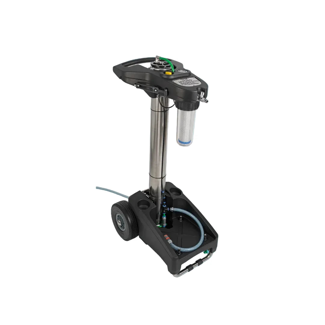 Système d'eau pure HydroPower Nano de la marque UNGER avec filtre compact pour une haute performance de nettoyage.