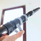 Manche télescopique en carbone UNGER Ninja de 1,90 m pour nettoyage ou lavage, avec poignée ergonomique.