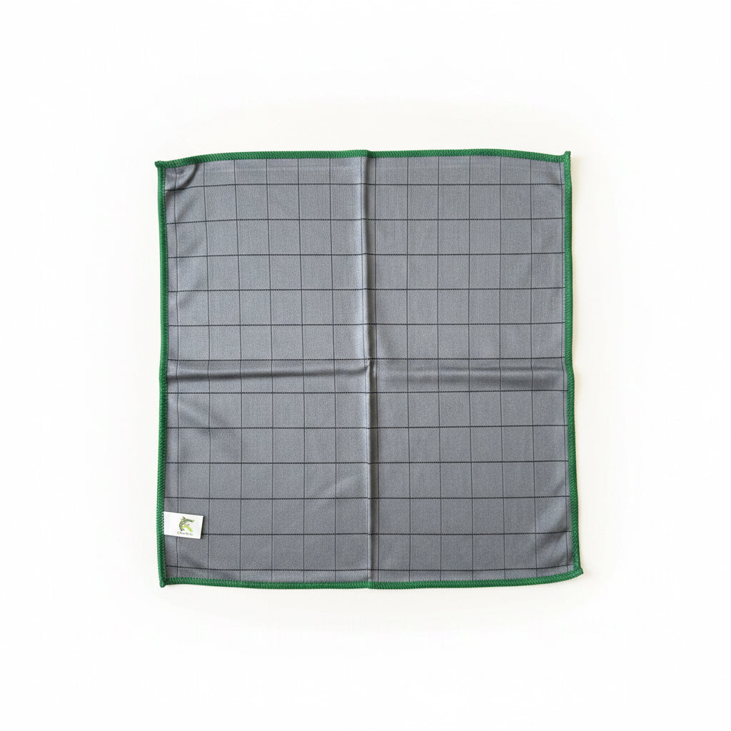 Tapis en microfibre carbone ORCA X 38x38cm, ultra premium, pour nettoyage de voiture, texture douce et absorbante visible.