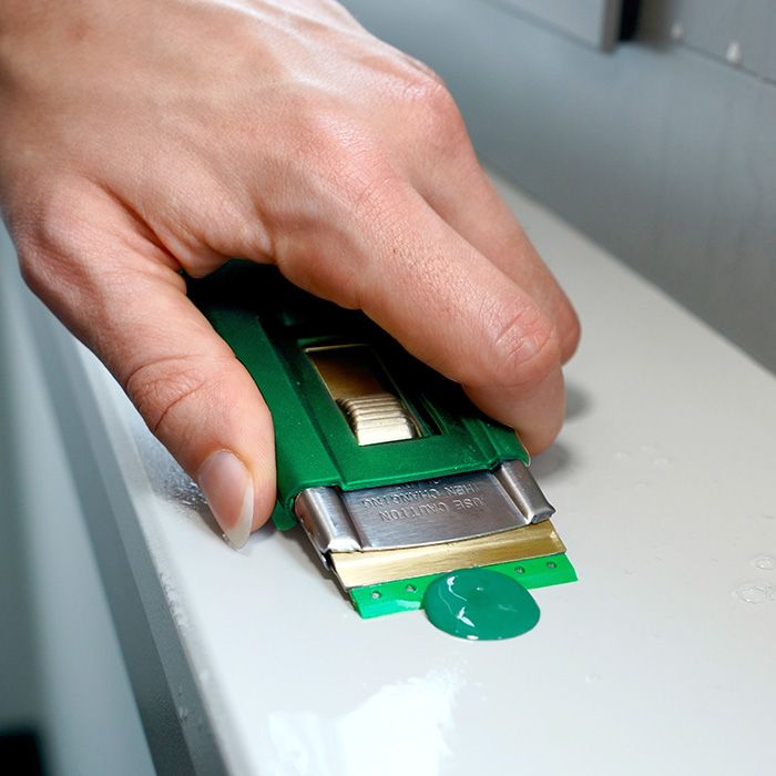 Lames en plastique UNGER pour grattoir, largeur 4 cm, outil de nettoyage pour vitres ou surfaces.